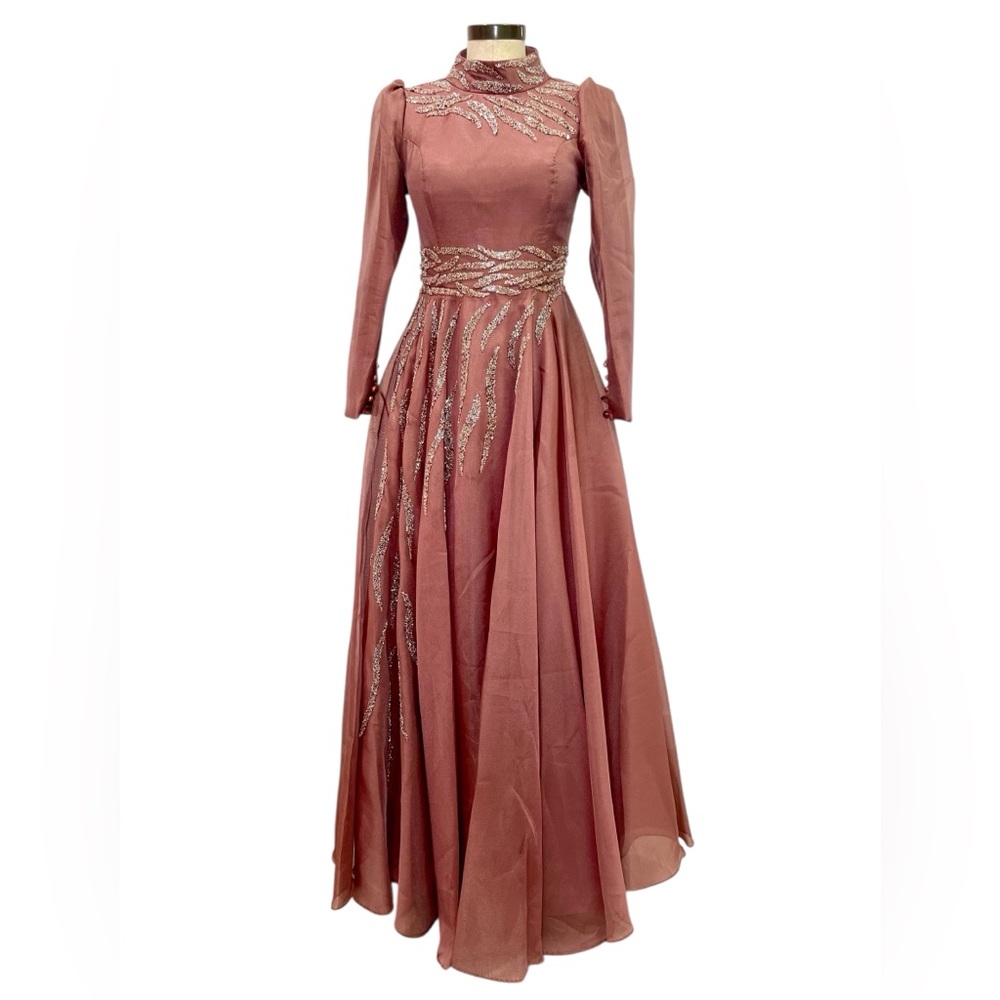 Elegant Mauve Evening Gown